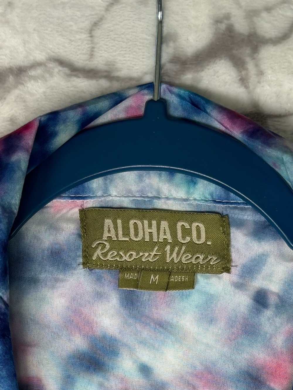 ALOHA CO Resort Wear Tie-Dye Camp Shirt Men’s M Blue Pink White Button Up - Picture 3 of 5